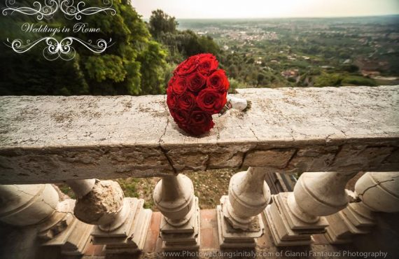 louise and grant's bouquet in italy
